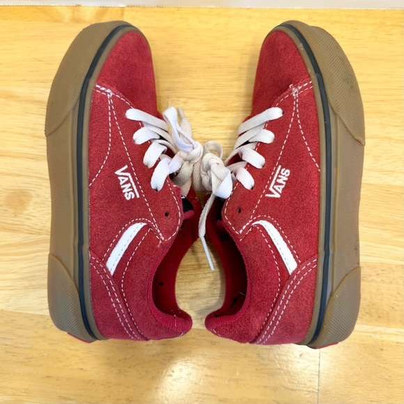 Vans Seldan Sneakers Red Suede Size 12 Youth Old Skool Low Tops Like New - Picture 4 of 7